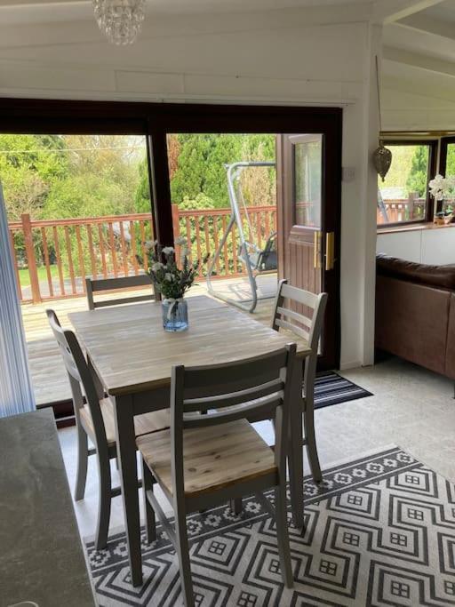 Cwtch Cymru Lodge 7F Caer Beris Holiday Lodge Park Builth Wells Esterno foto
